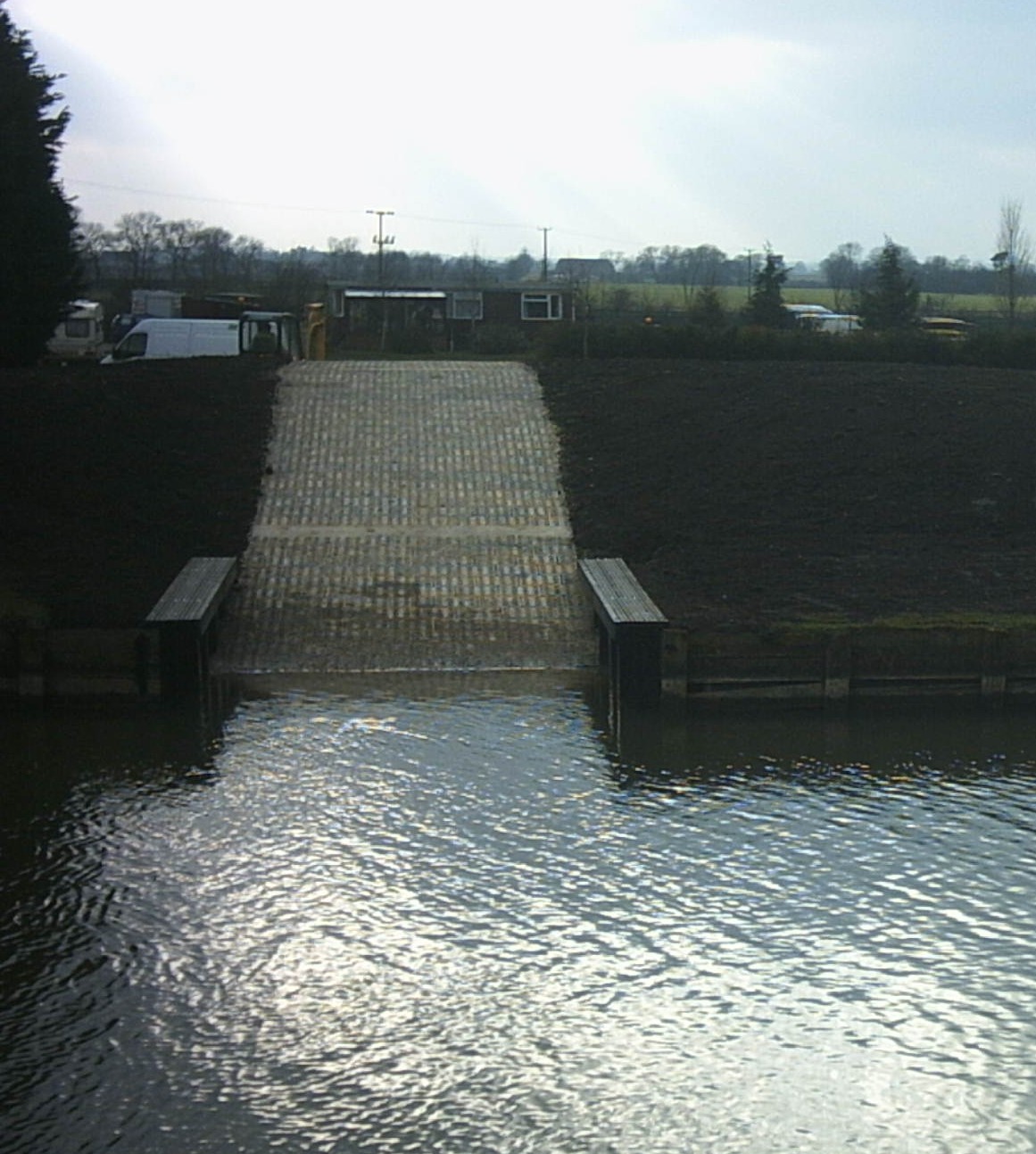 Boat Launching, camping, caravanning, boat mooring at brandy wharf brandy wharf leisure park - north lincolnshire